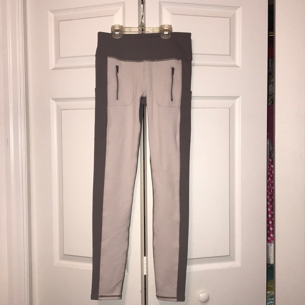 Cute leggings in great condition!